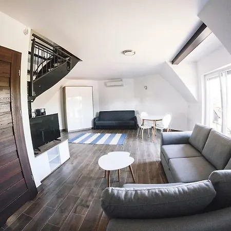 Villa Tower Nad Jeziorem Nyskim Skorochow Exterior foto