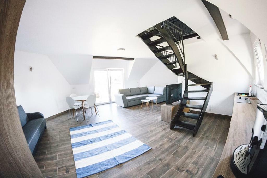 Tower Nad Jeziorem Nyskim