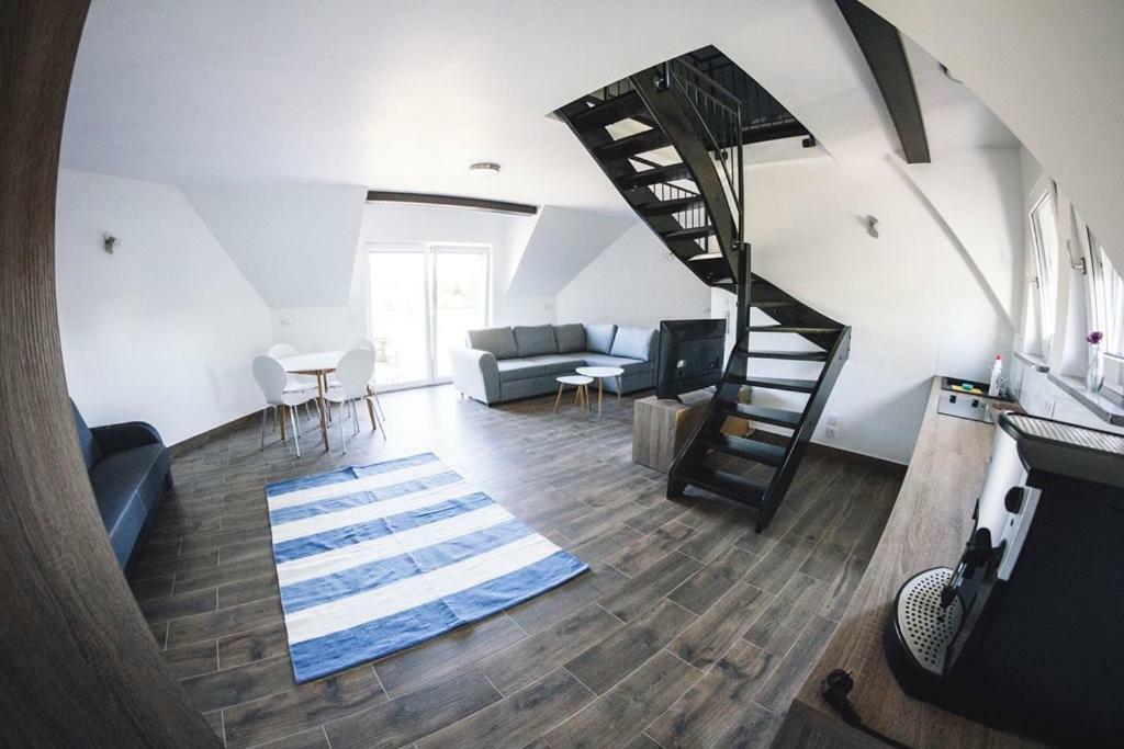Tower Nad Jeziorem Nyskim